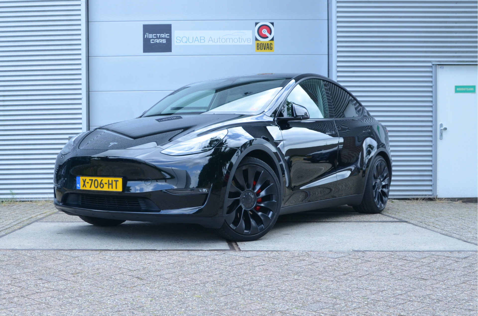 55413365/Tesla/Performance AWD/AutoPilot3.0 Ryzen
