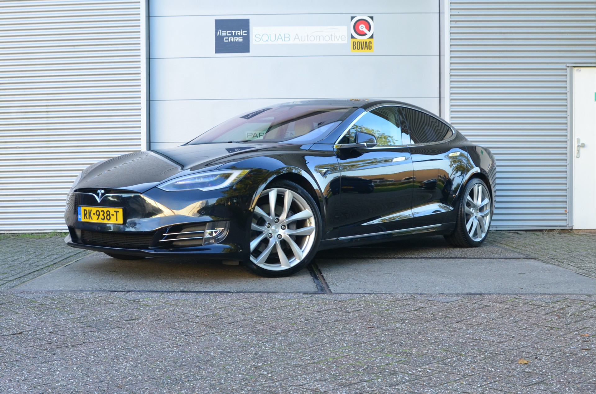 57581029/Tesla/75D (4x4)/SOH 88%, Pano, Luchtvering, 21" Alu